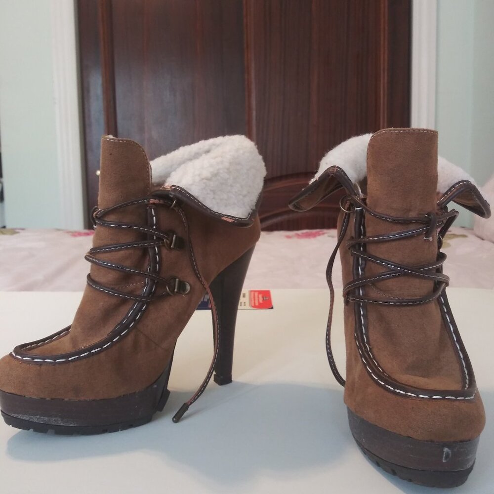 Brown Heeled Faux Suede Booties w/ Faux Shearling Lining 🧸